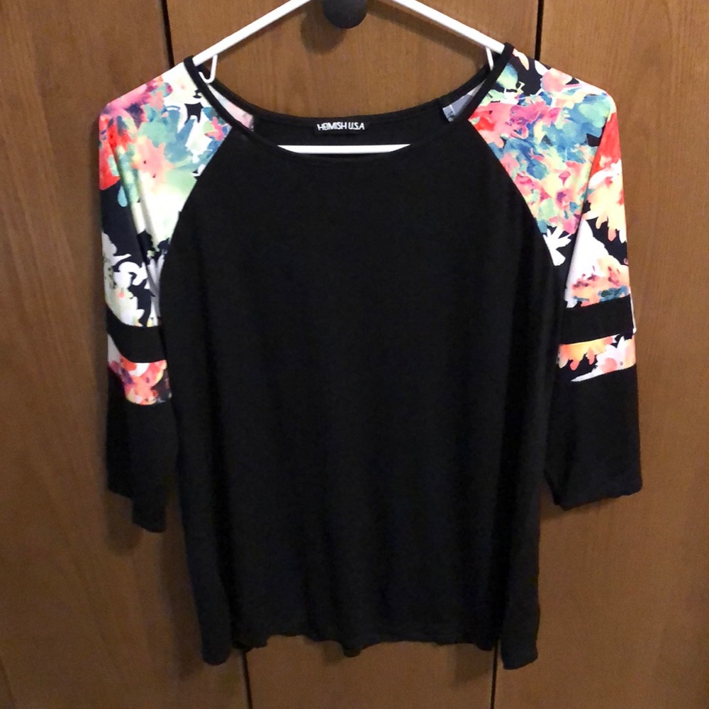 Women’s size S Hemish USA top 3/4 sleeve